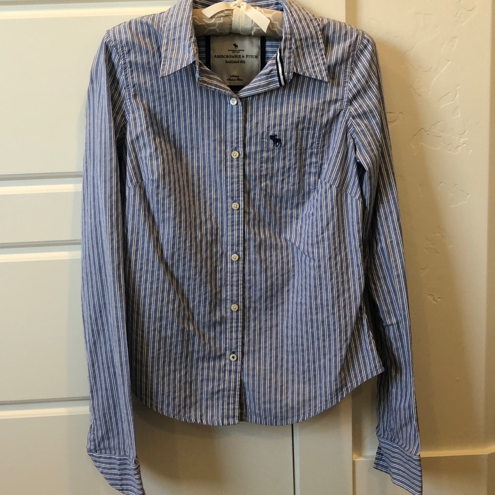 ⚡️SALE⚡️Abercrombie Button Down Top